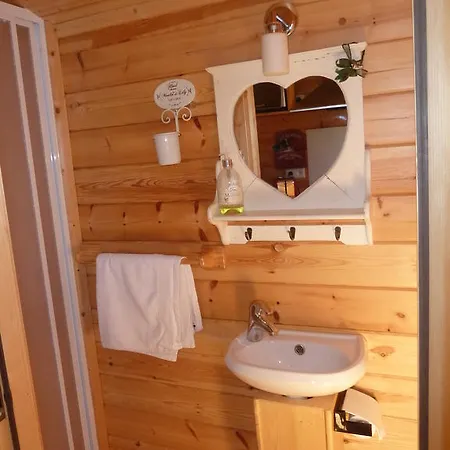 Et Roulottes Du Grand Puits Guest house *