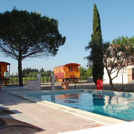 Et Roulottes Du Grand Puits 3* Saint-Laurent-dʼAigouze