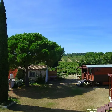 Et Roulottes Du Grand Puits Guest house
