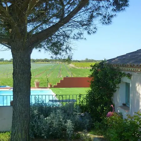 Et Roulottes Du Grand Puits Guest house *